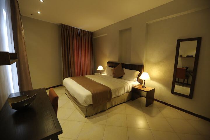 Room 10 of 68