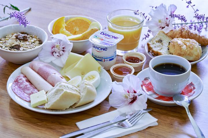 Breakfast/Coffee Service 54 of 84