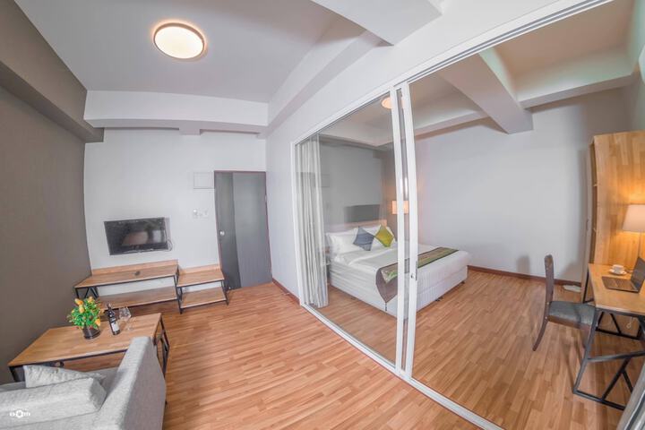 Room 4 of 15