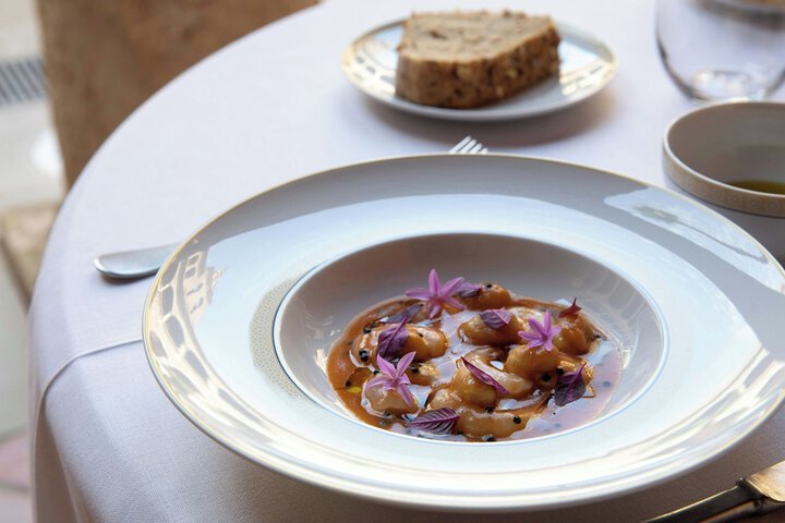 Dining 64 of 99