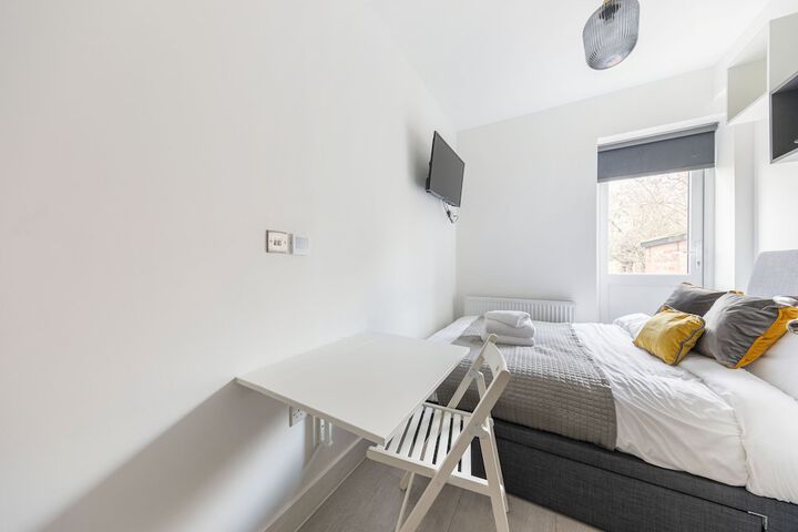 Room 13 of 65