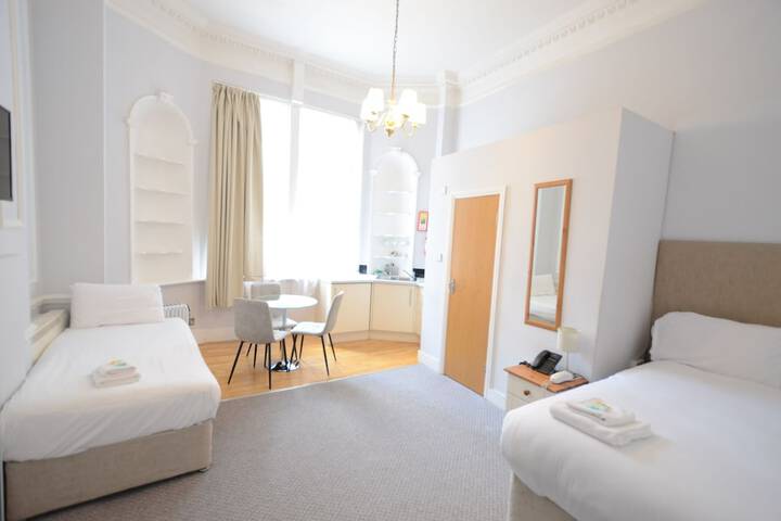 Room 209 of 371