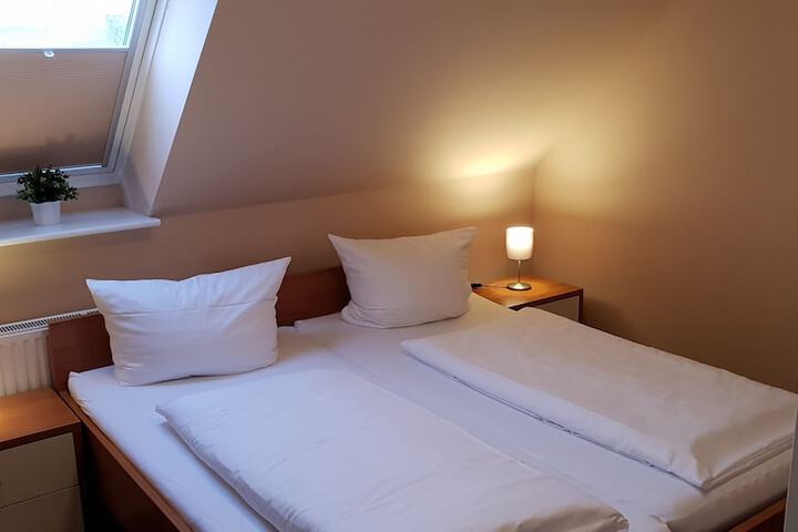 Room 5 of 42