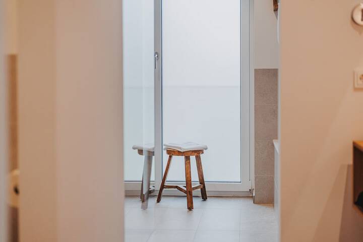 Room 28 of 51