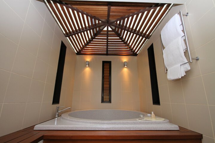 Spa 54 of 66