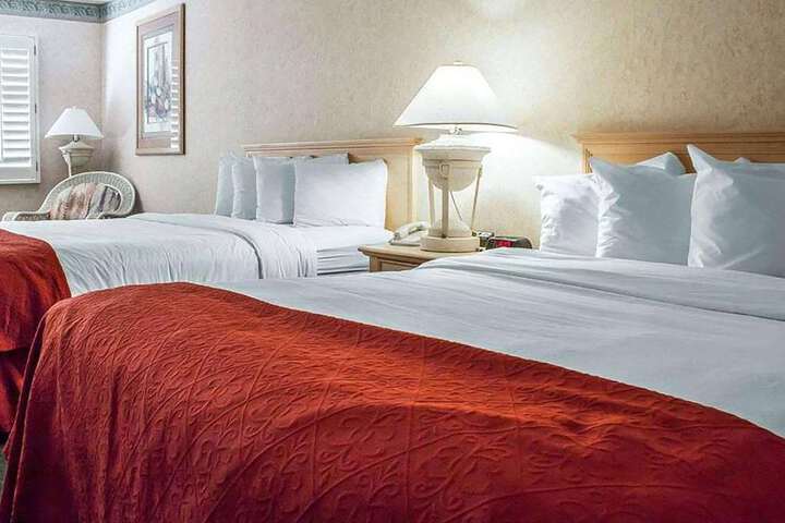 Guest room