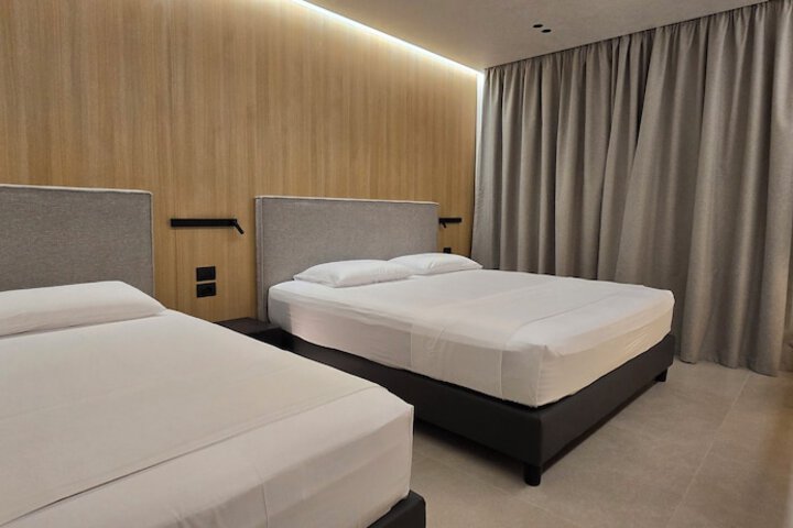 Room 12 of 91