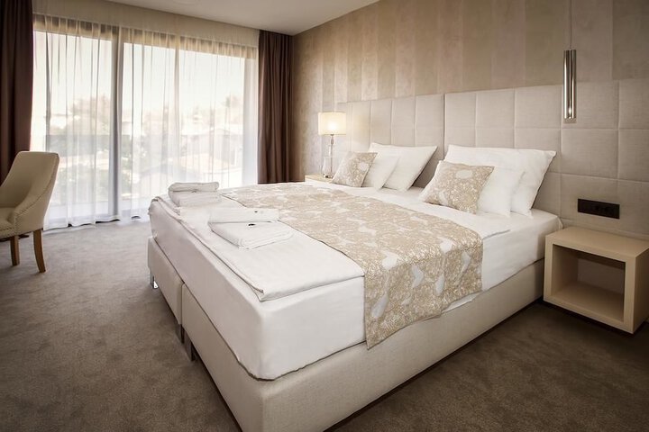 Room 4 of 22