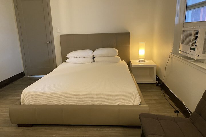 Deluxe King Bed Traditional Building (11 of 38)