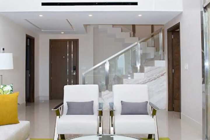 Room 7 of 27