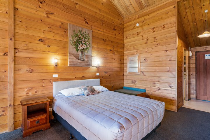 Room 12 of 48