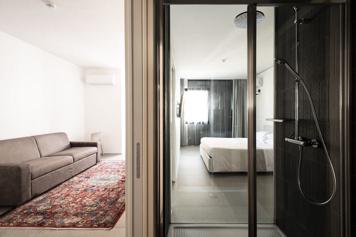 Room 46 of 160
