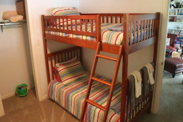 Room 34 of 37