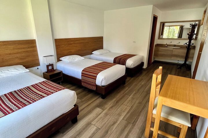 Room 9 of 48