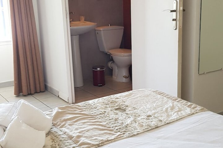 Room 21 of 34