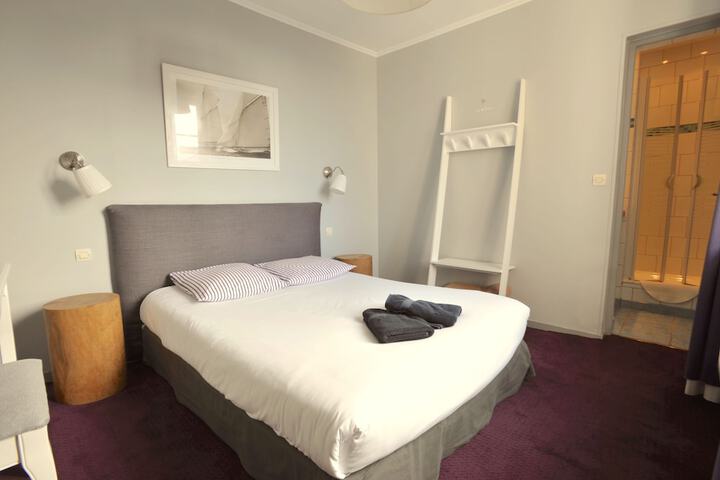 Room 5 of 35