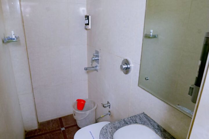 Room 222 of 288
