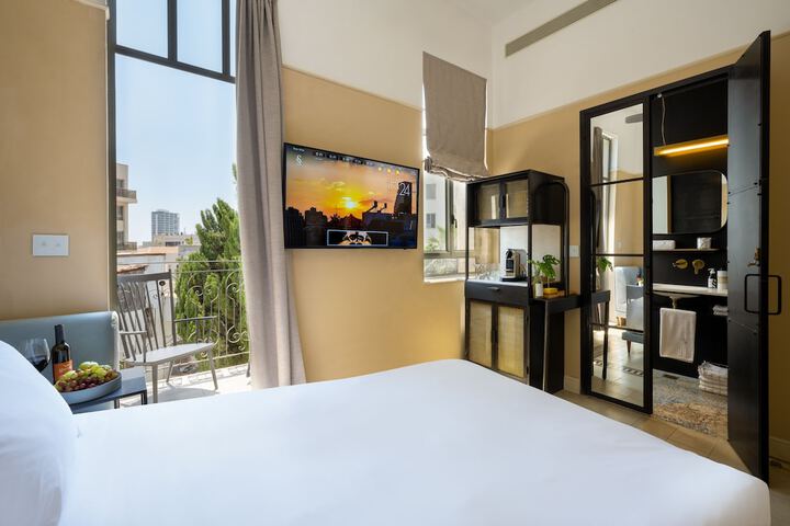 Room 5 of 55