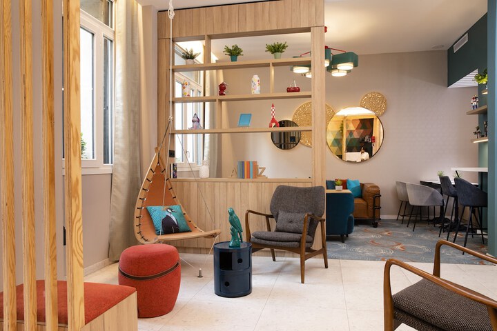 Hotel Interior 17 of 135