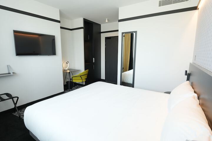 Room 14 of 47