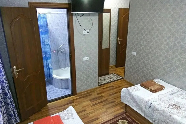 Room 3 of 13