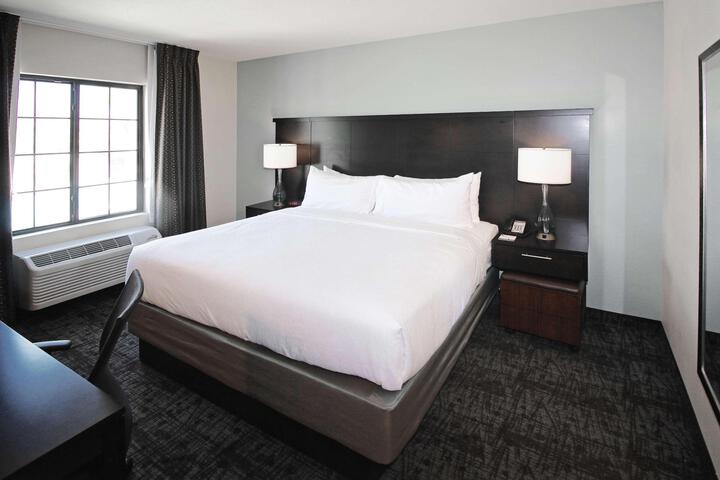 1 King Bed Studio Suite (2 of 15)