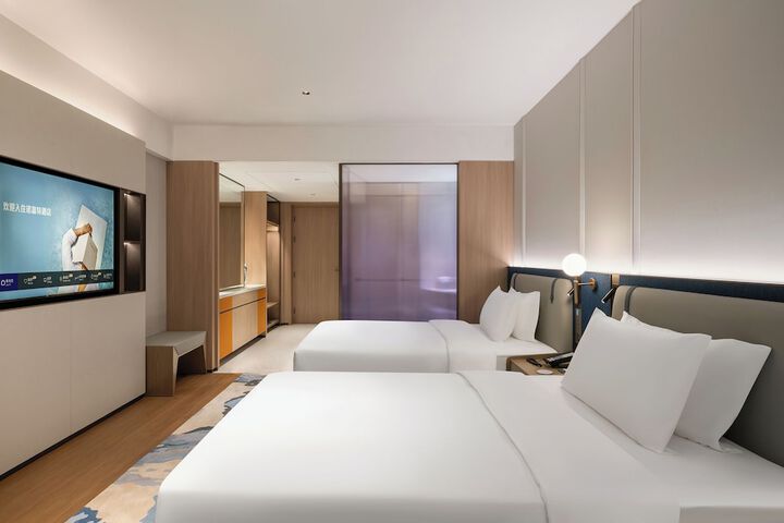 Room 9 of 45