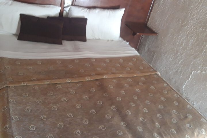 Room 6 of 54