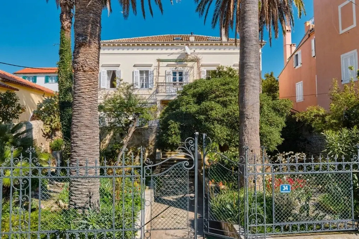 Old Sailors House 70m From sea A2