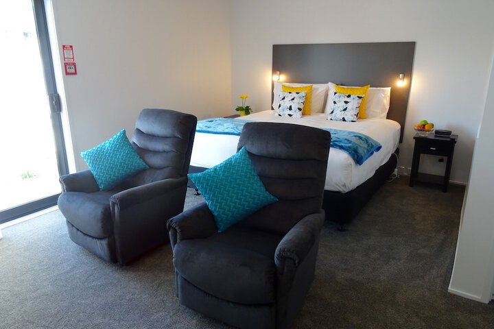 Room 14 of 38