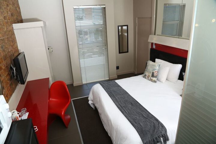 Room 15 of 64
