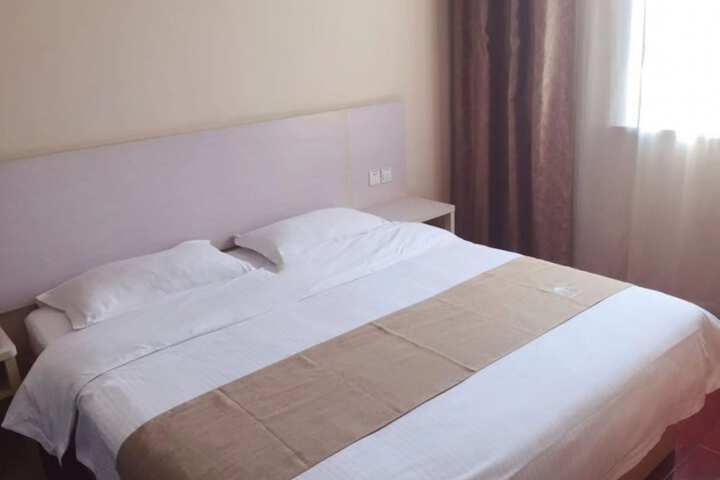 Room 18 of 21