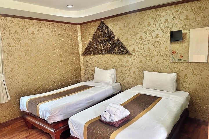Room 15 of 44