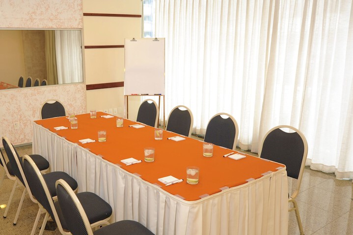 Business Center 55 of 67