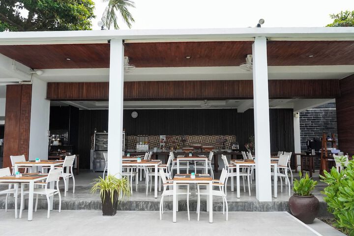 Dining 137 of 218