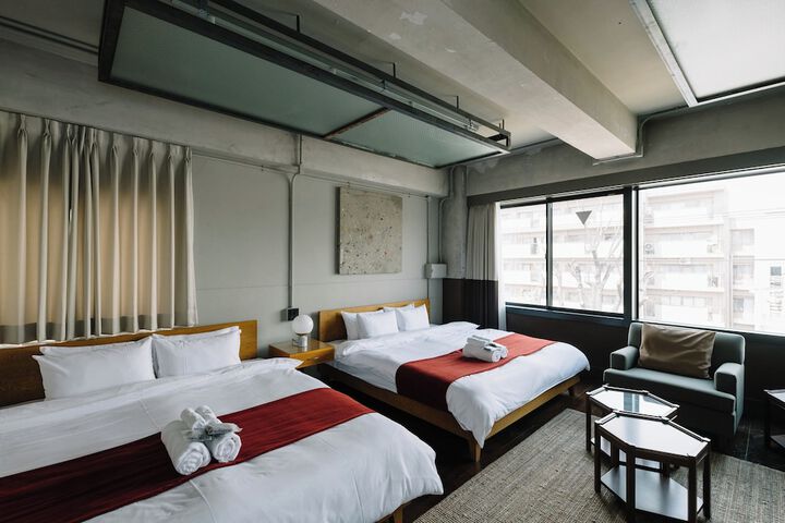 Room 9 of 35