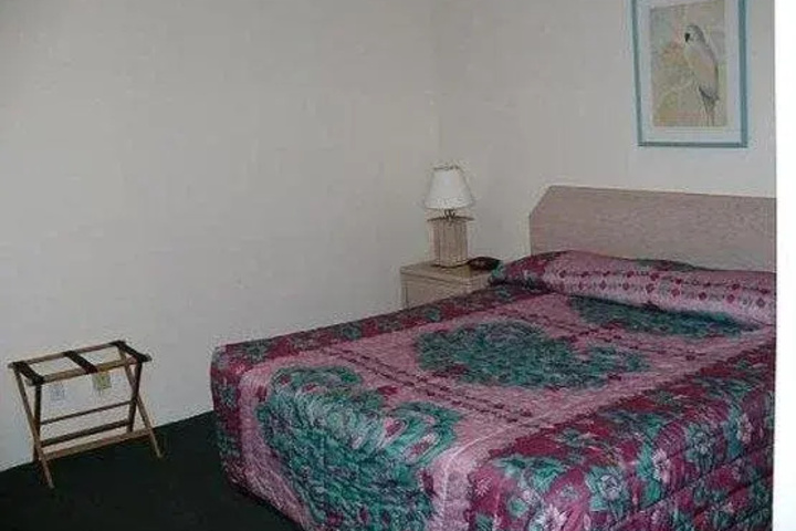 Image of Knights Inn St. Petersburg