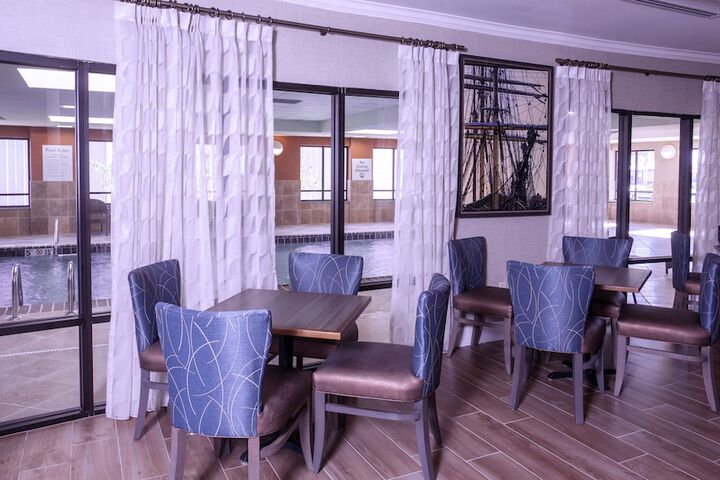 Breakfast/Coffee Service 18 of 34
