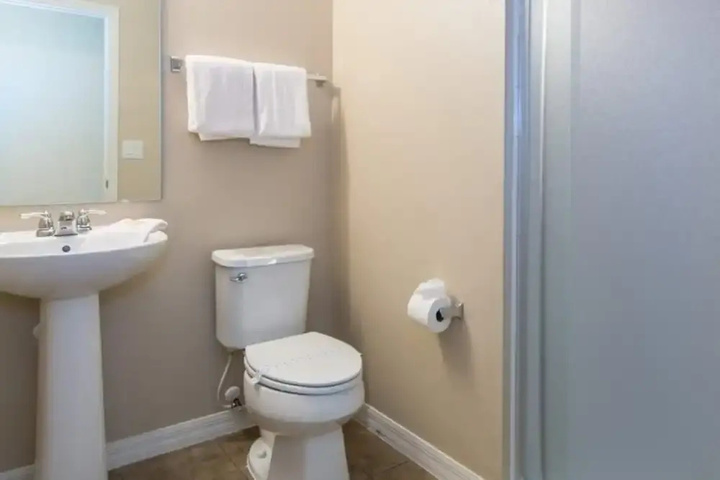 Room 10 of 23
