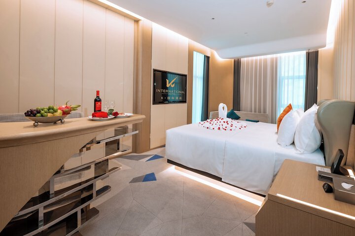 Room 26 of 124