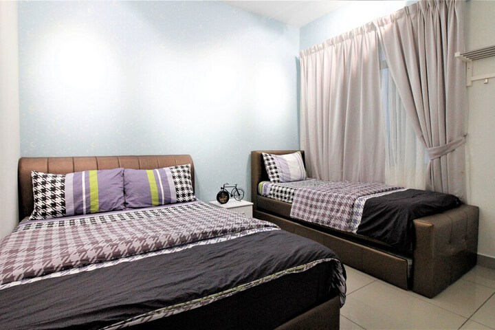 Room 9 of 36