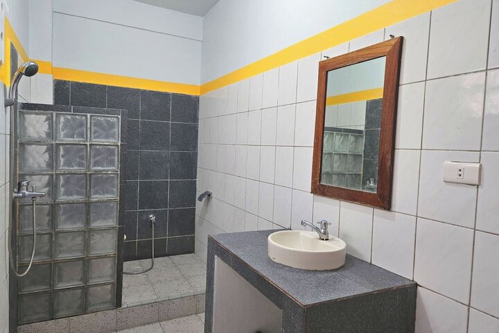 Room 15 of 22