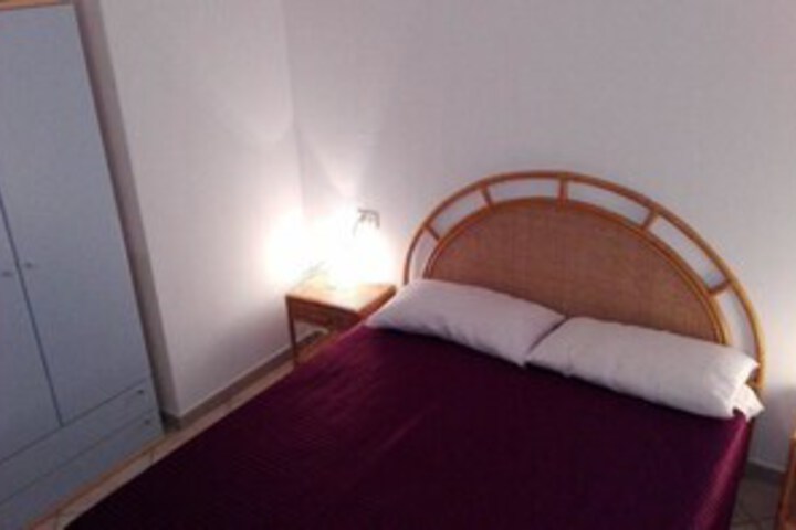 Room 35 of 53