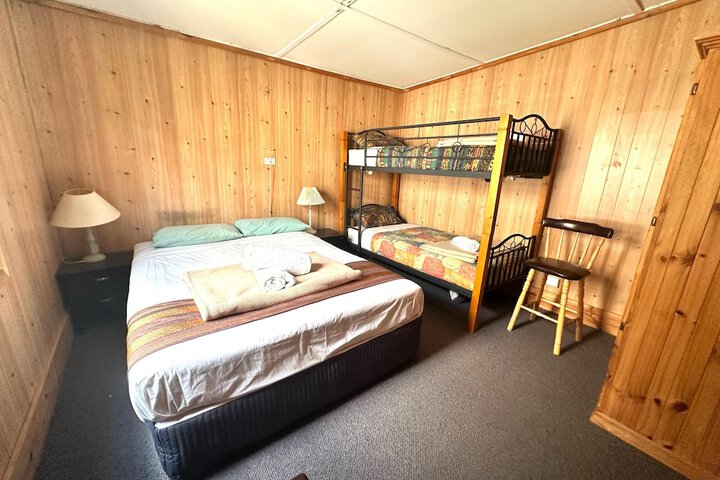 Room 45 of 180