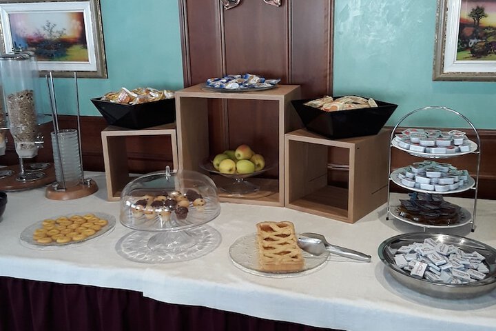Breakfast/Coffee Service 38 of 50