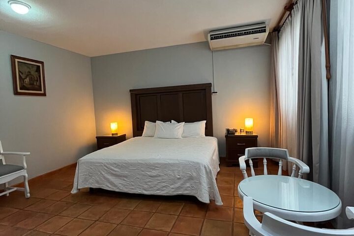 Room 4 of 26