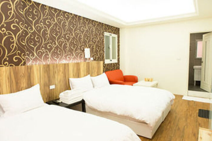 Room 11 of 12