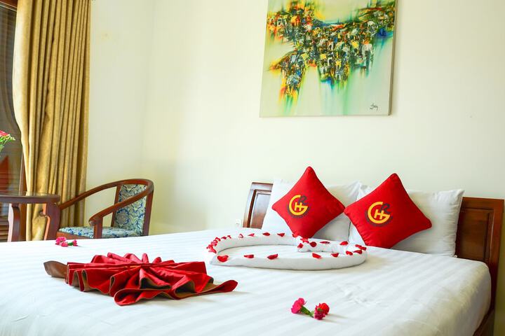 Room 4 of 52