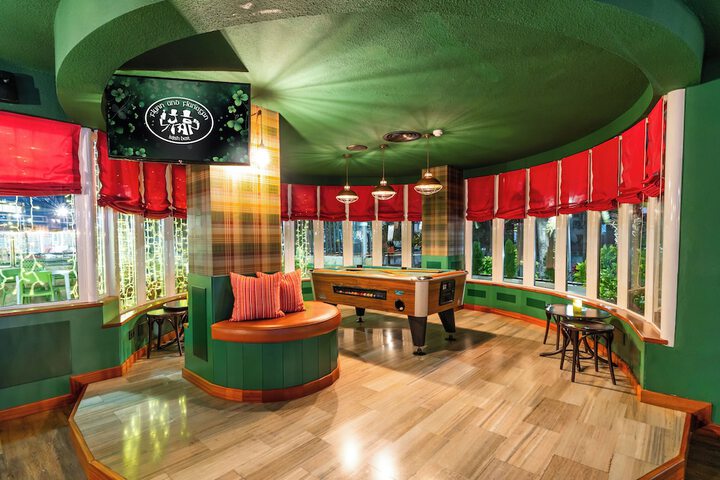 Snack bar
