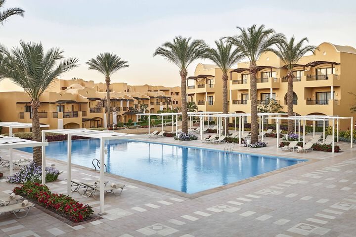 Hotel with Pool